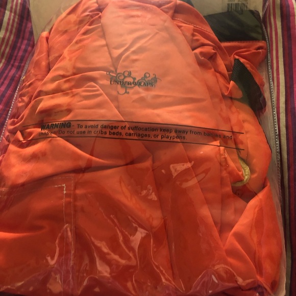 - Female Astronaut Costume New. NEVER USED - Picture 2 of 2